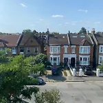 Cosy Attic Flat East London